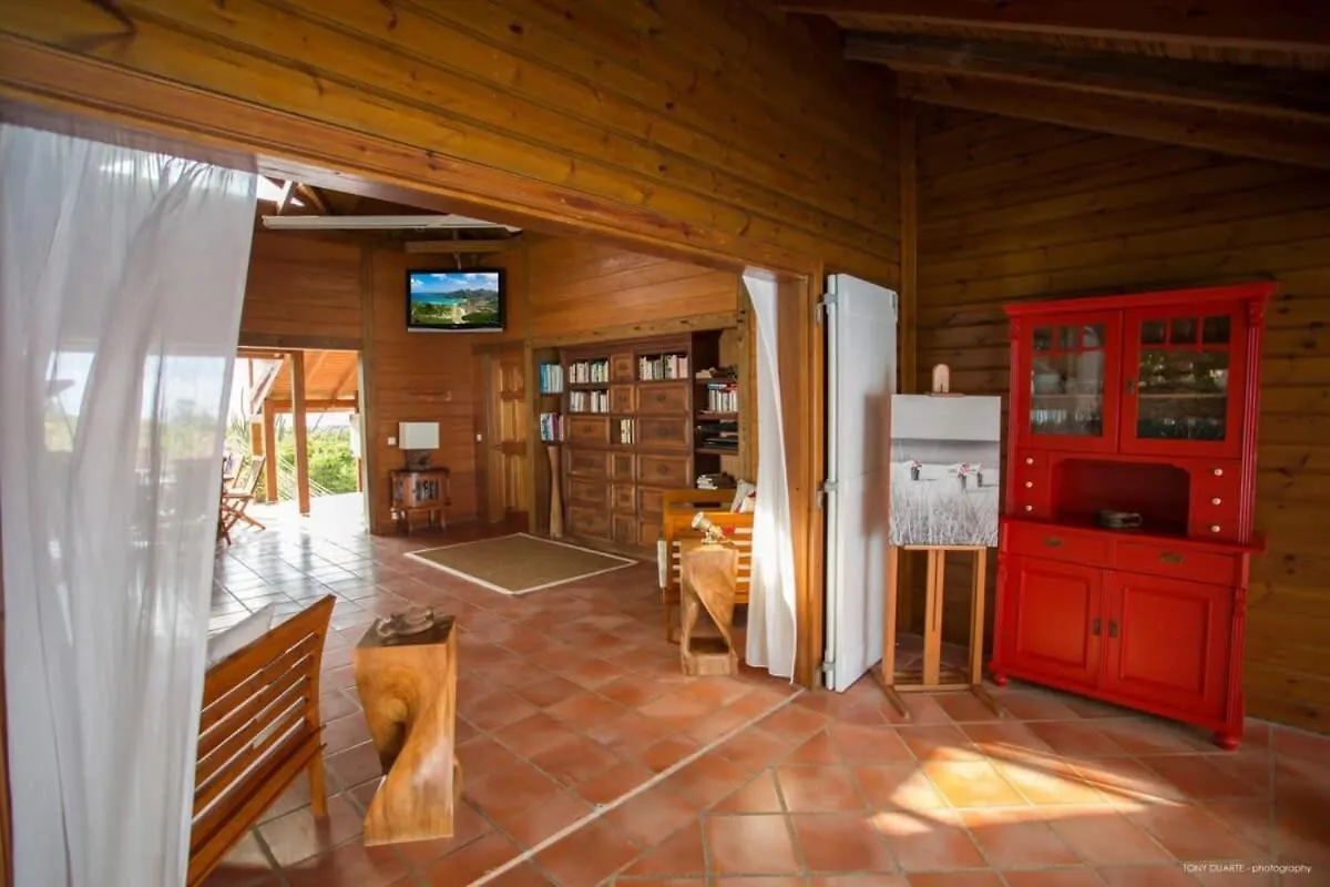 Spectacular Impressive Villa with Aesthetic Design Quartier de Lorient